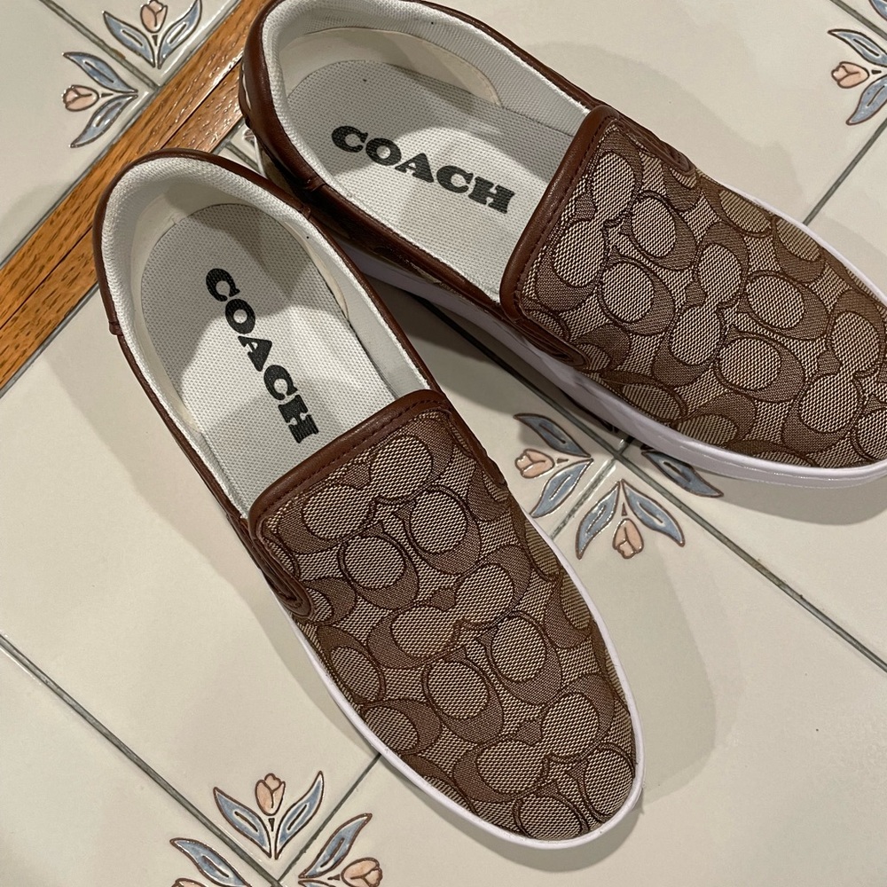Coach Brown slip on WOMENS.